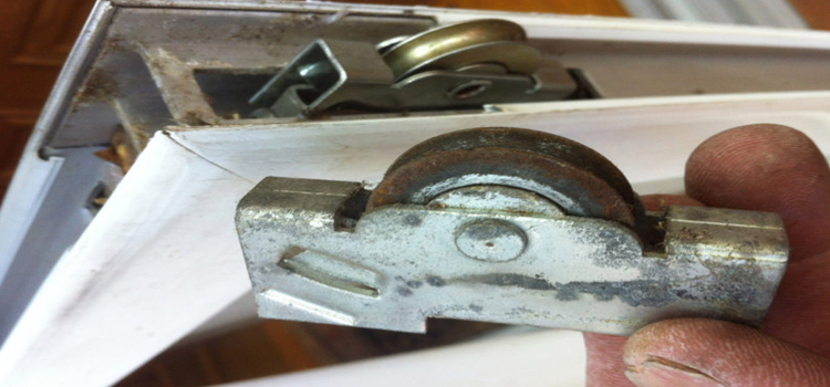 screen door roller repair in Myrtle